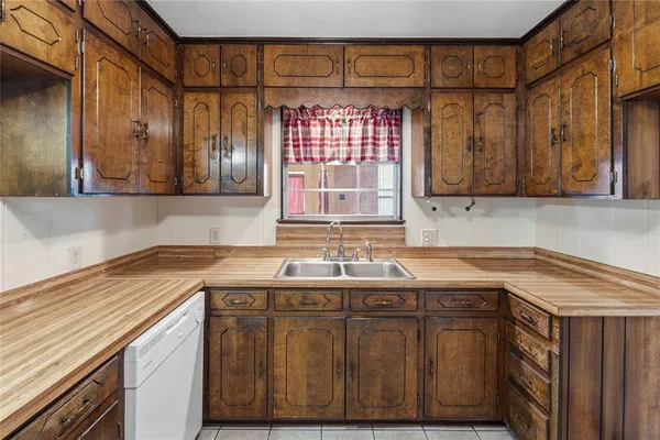 $390,000 | 430 County Road 3311, Sulphur Springs, TX 75482