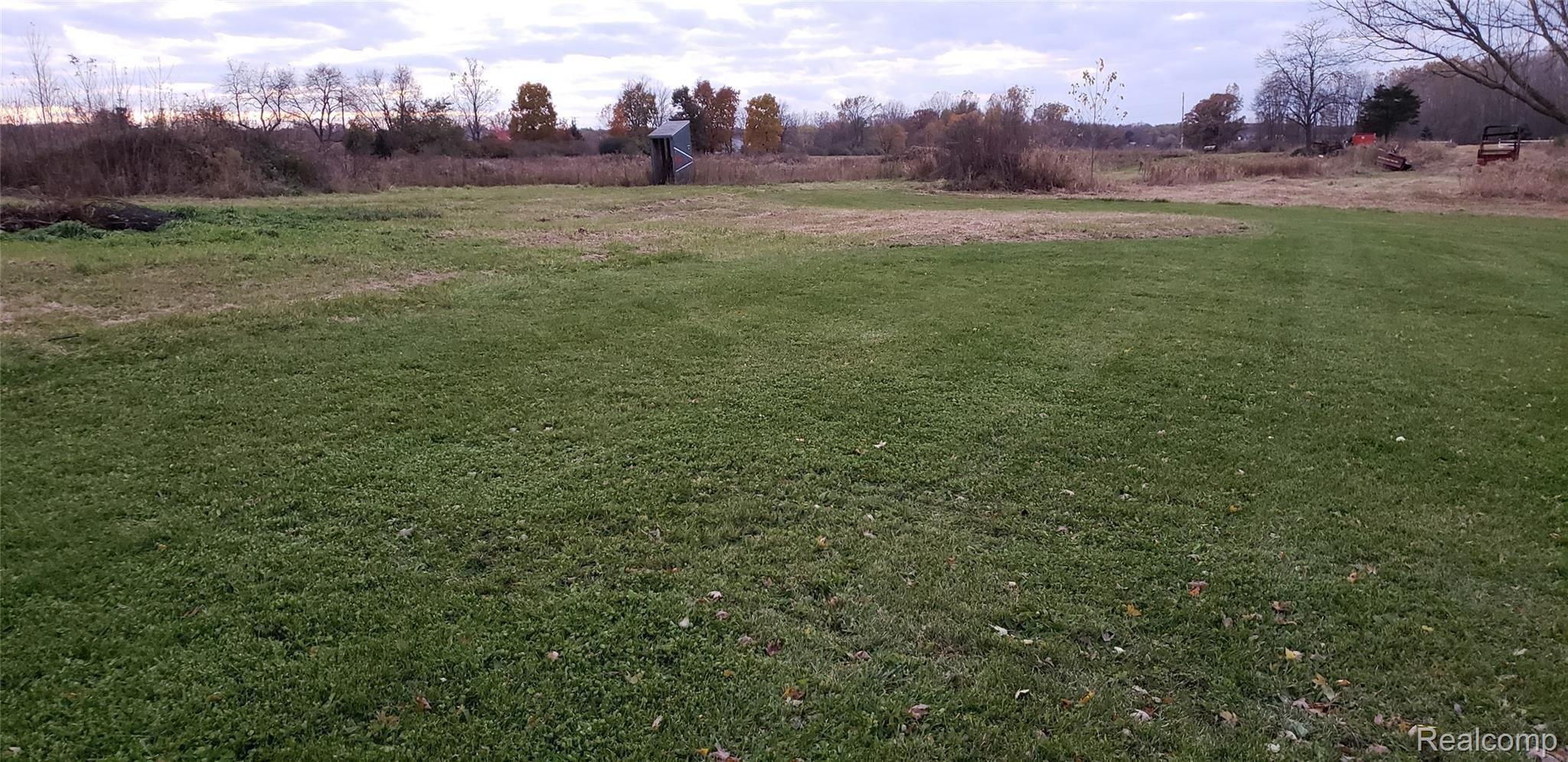 10486 Thayer Road Goodrich, MI 48438 - Photo 22 of 24 20191028_184217.jpg
