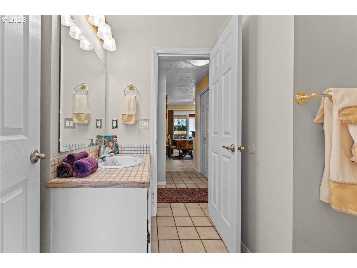 15905 Northeast 33rd Avenue Ridgefield, WA 98642 - Photo 14 of 48