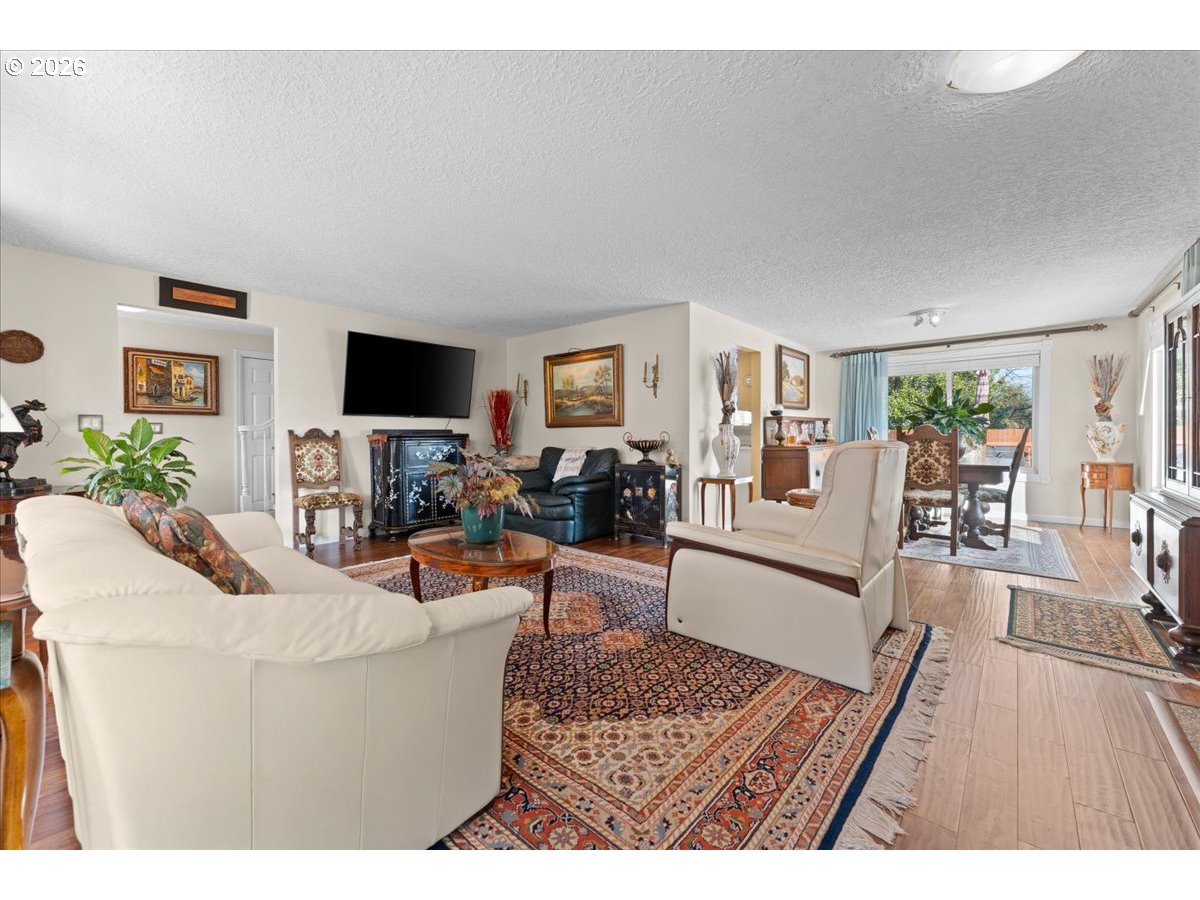 15905 Northeast 33rd Avenue Ridgefield, WA 98642 - Photo 7 of 48