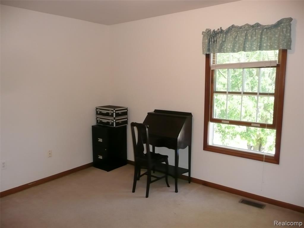 2388 Ava Howell, MI 48843 - Photo 17 of 31
