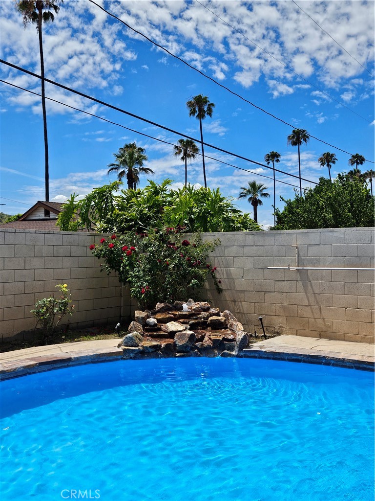 2092 Cutler Street Simi Valley, CA 93065 - Photo 9 of 34