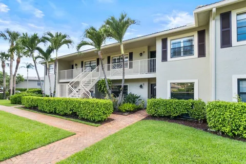 $99,990 | 47 Stratford Lane West, Unit F, Boynton Beach, FL 33436