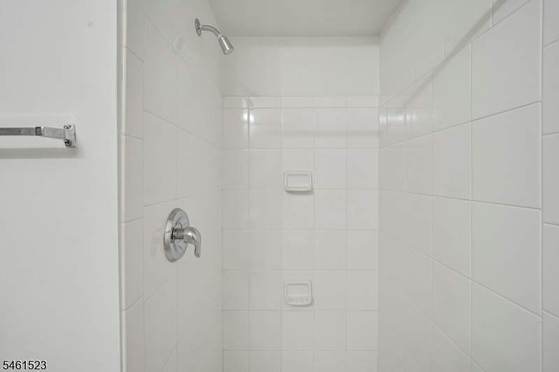 408 Deluca Road, Unit 408 Belleville, NJ 07109 - Photo 10 of 26 Gallery Image 10