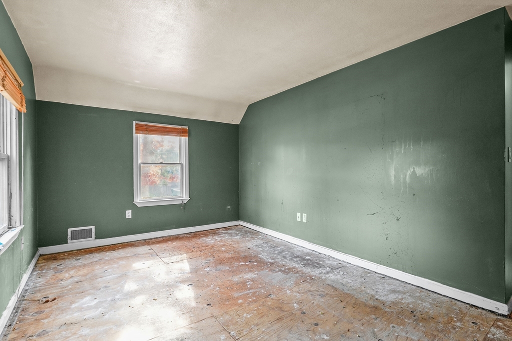 11 14th Avenue Wareham, MA 02571 - Photo 15 of 31