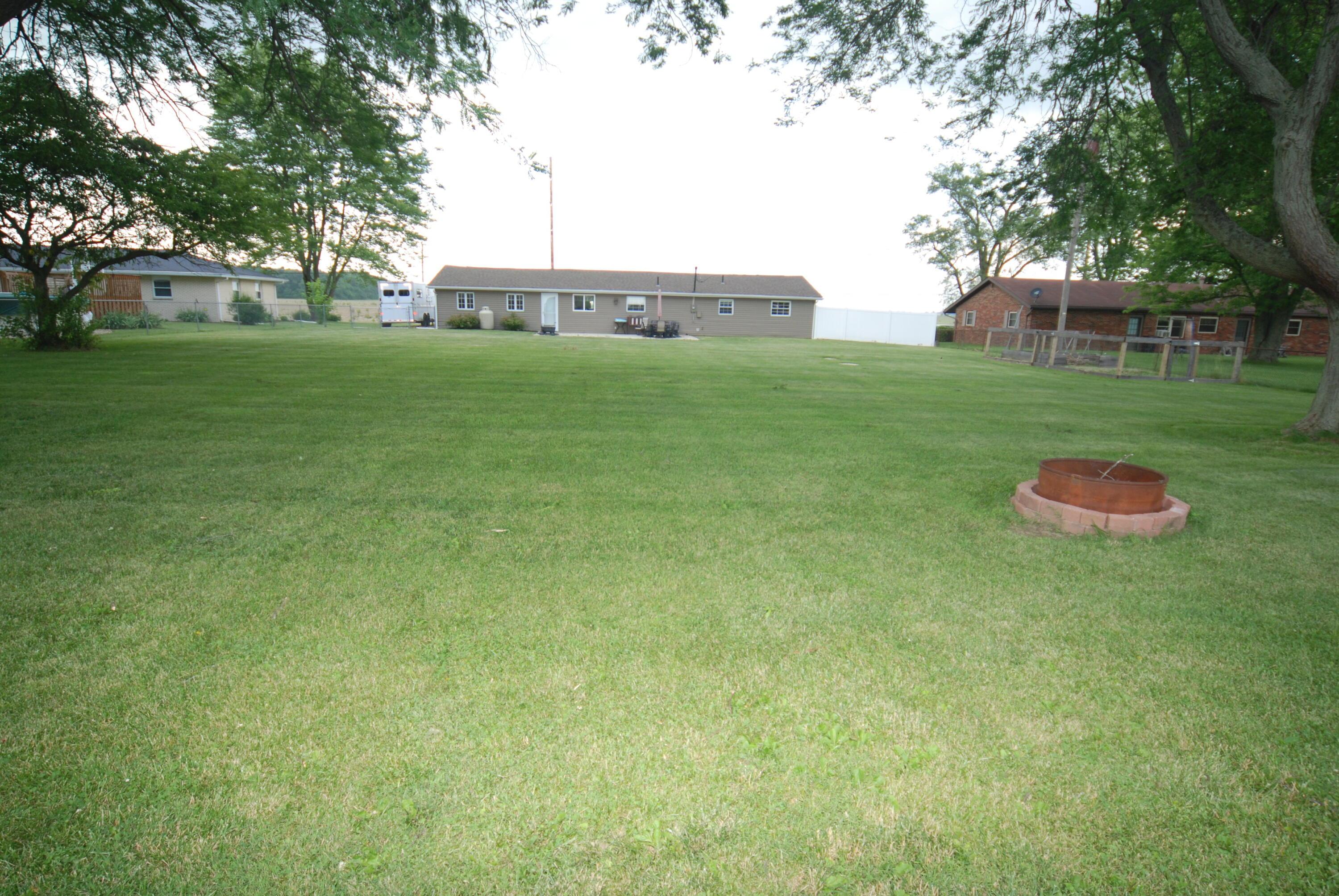 3741 Mumper Road Springfield, OH 45502 - Photo 7 of 31 green space
