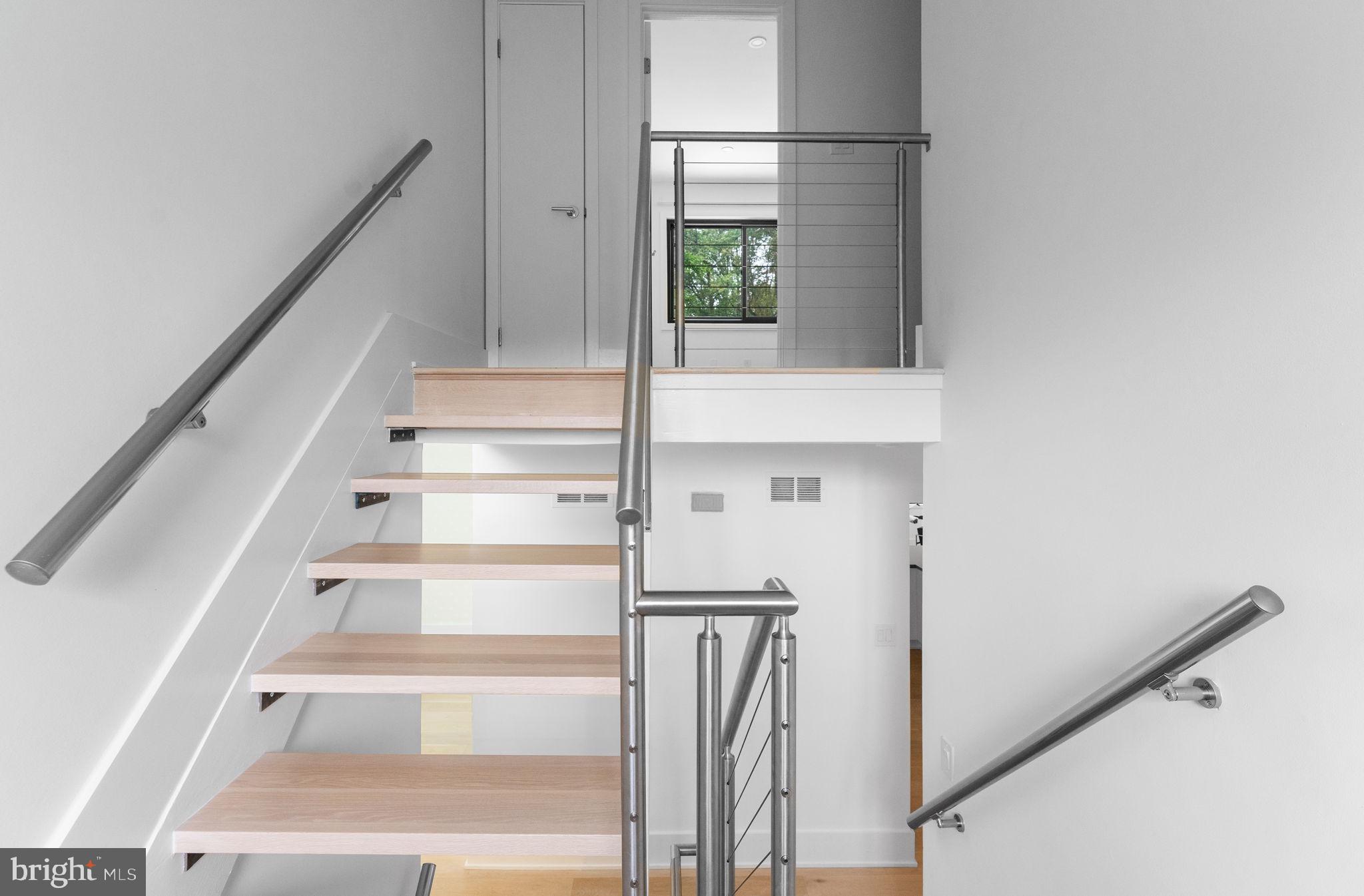 1044 Bellview Road McLean, VA 22102 - Photo 20 of 105