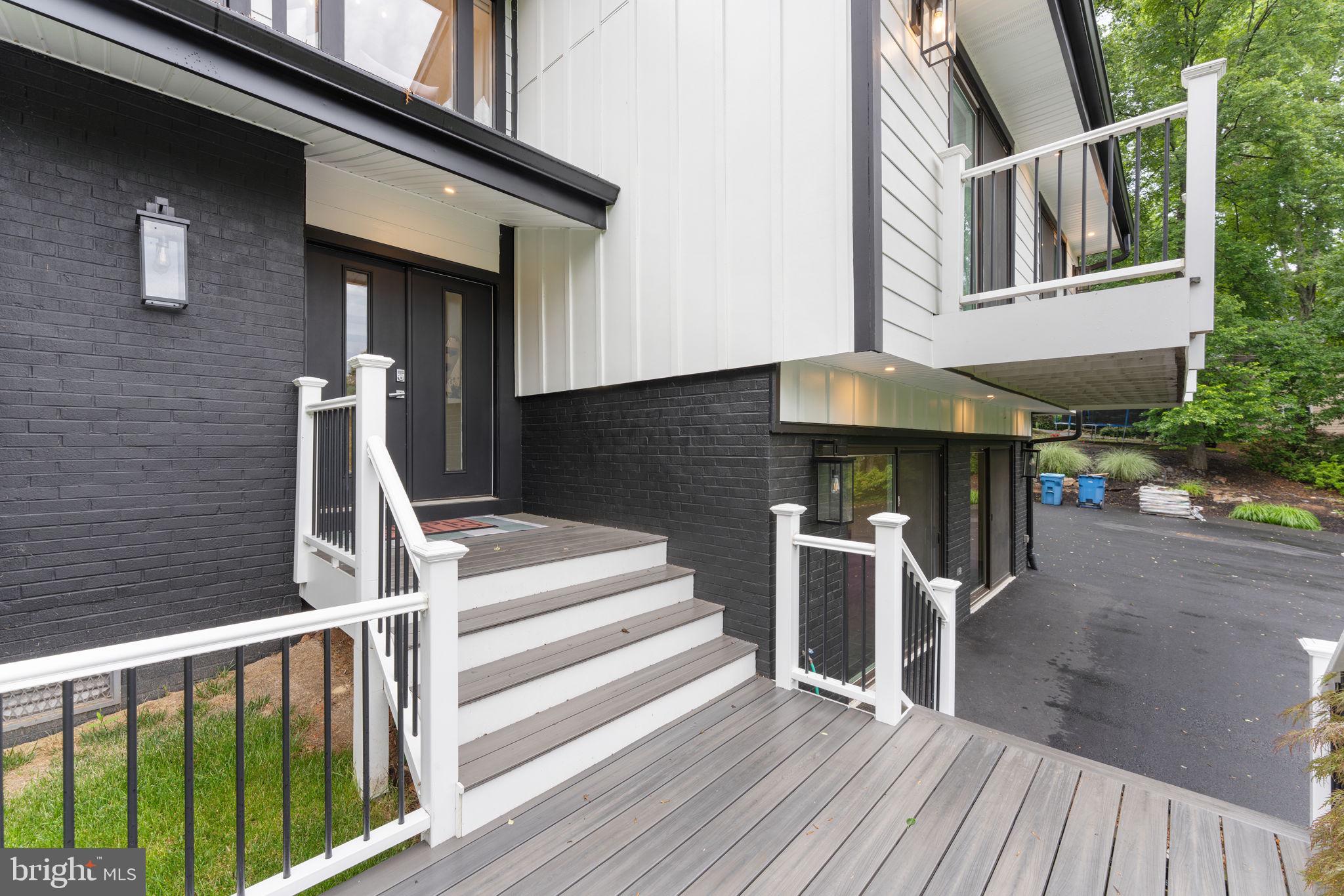 1044 Bellview Road McLean, VA 22102 - Photo 6 of 105