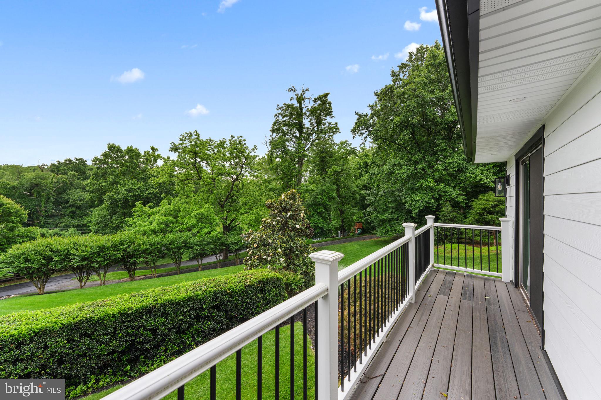 1044 Bellview Road McLean, VA 22102 - Photo 7 of 105