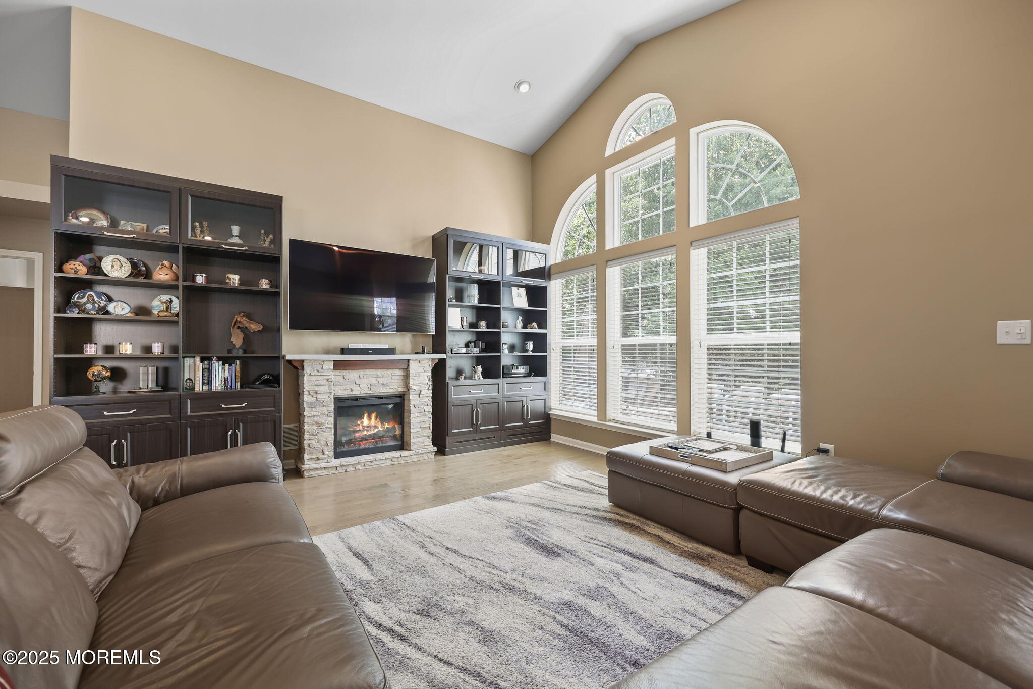 15 Nottingham Way Jackson, NJ 08527 - Photo 11 of 51 LIVING ROOM