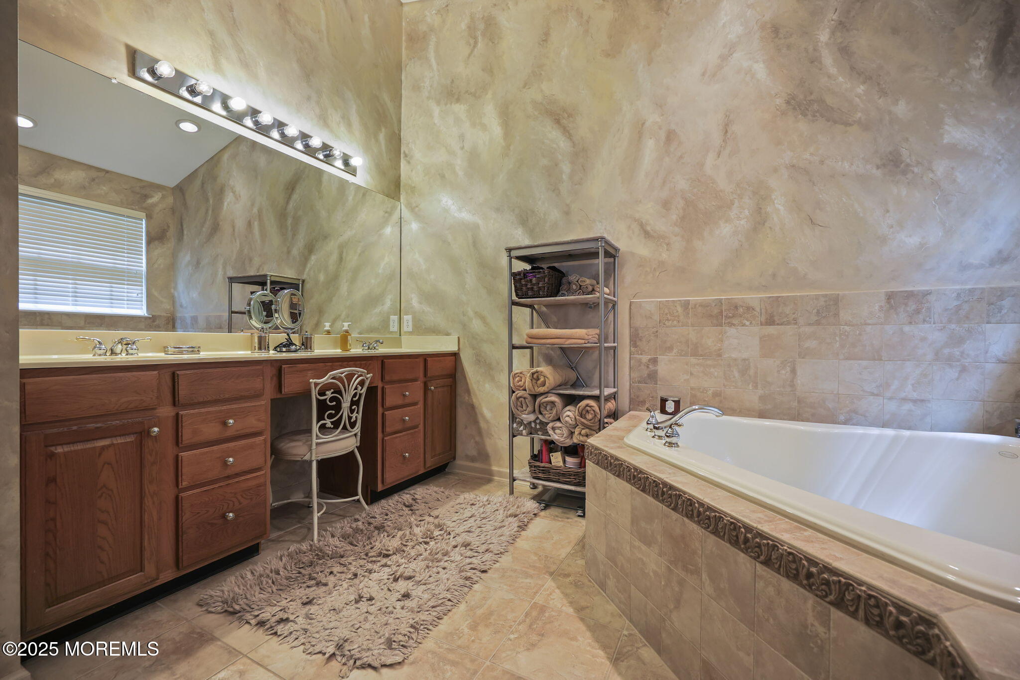 15 Nottingham Way Jackson, NJ 08527 - Photo 26 of 51 PRIMARY BATHROOM
