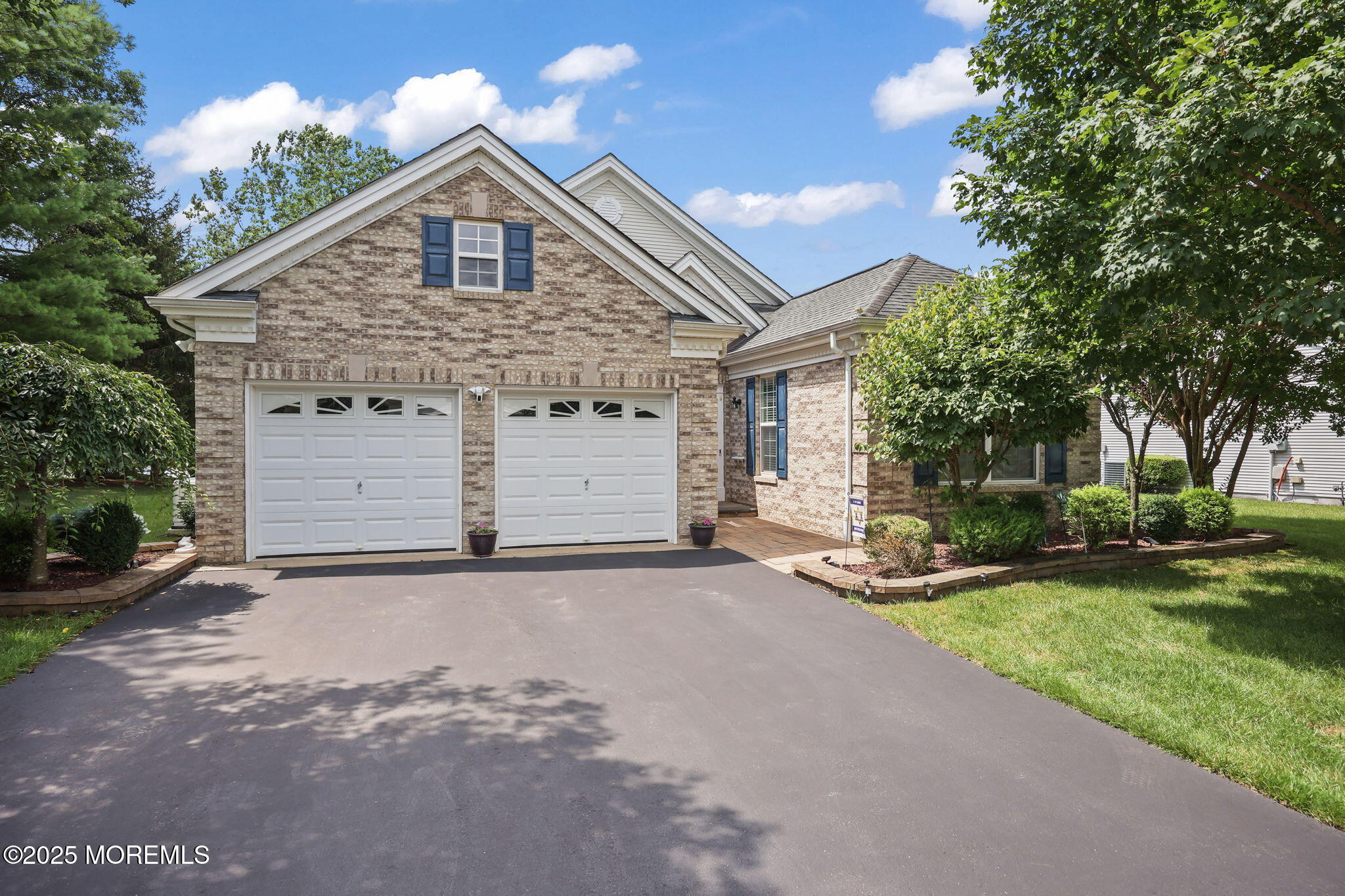 15 Nottingham Way Jackson, NJ 08527 - Photo 3 of 51 FRONT