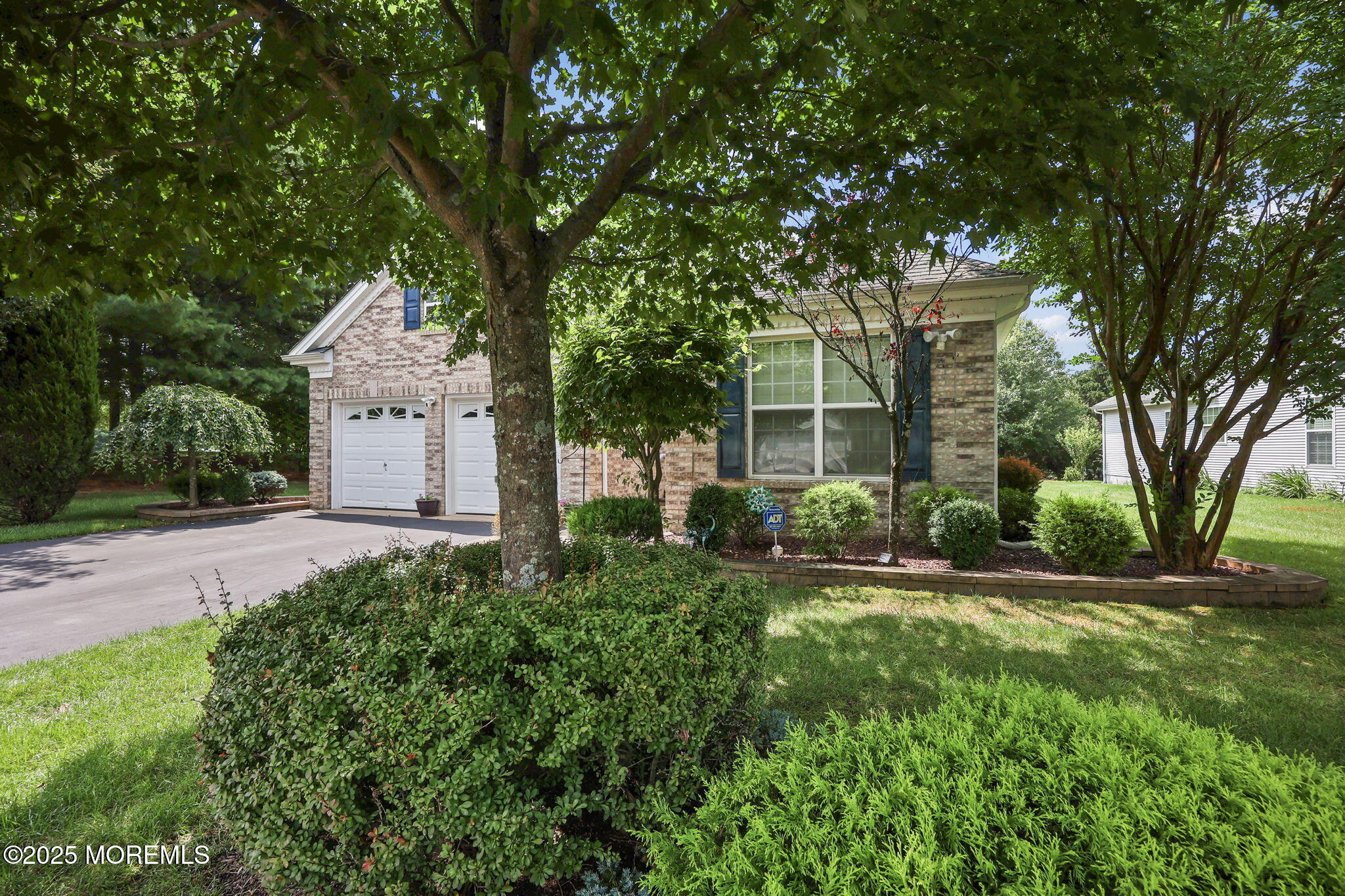 15 Nottingham Way Jackson, NJ 08527 - Photo 5 of 51 FRONT