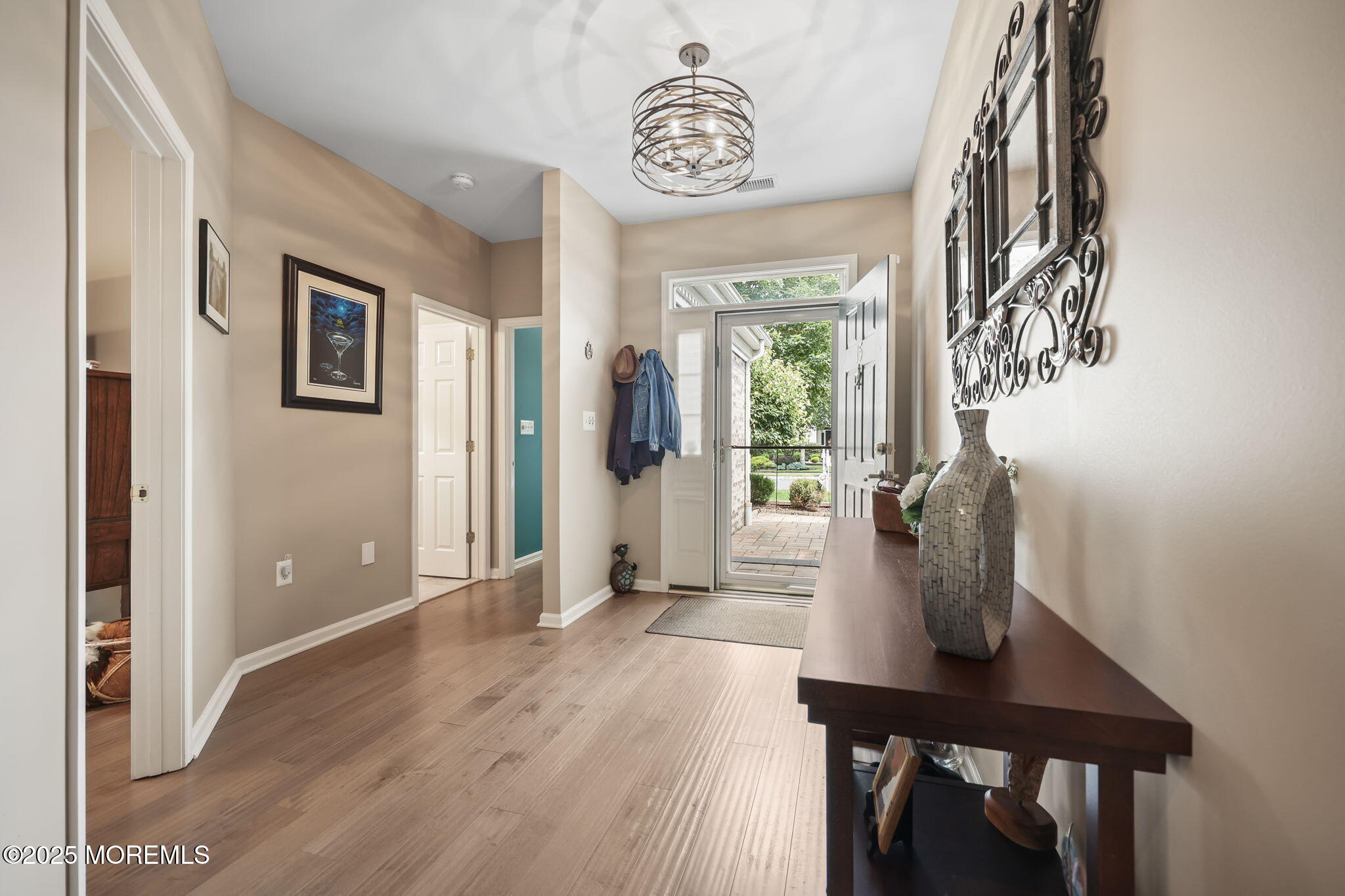 15 Nottingham Way Jackson, NJ 08527 - Photo 6 of 51 FOYER