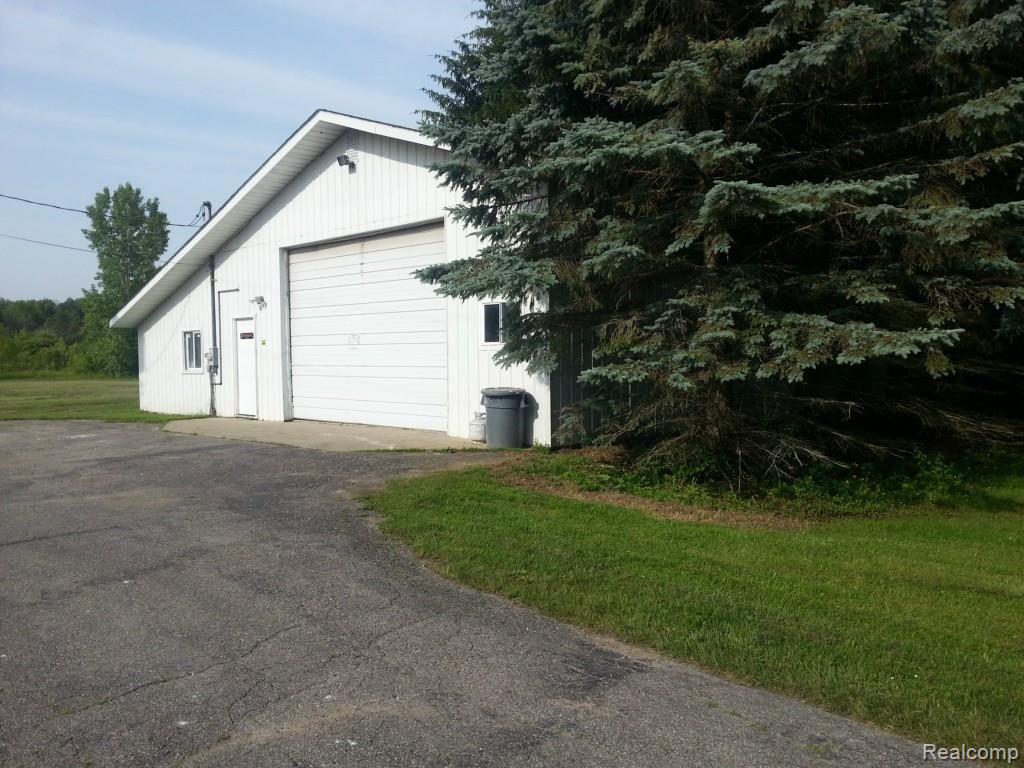 9505 Brandon Road Avoca, MI 48006 - Photo 21 of 45 20150626_085811.jpg