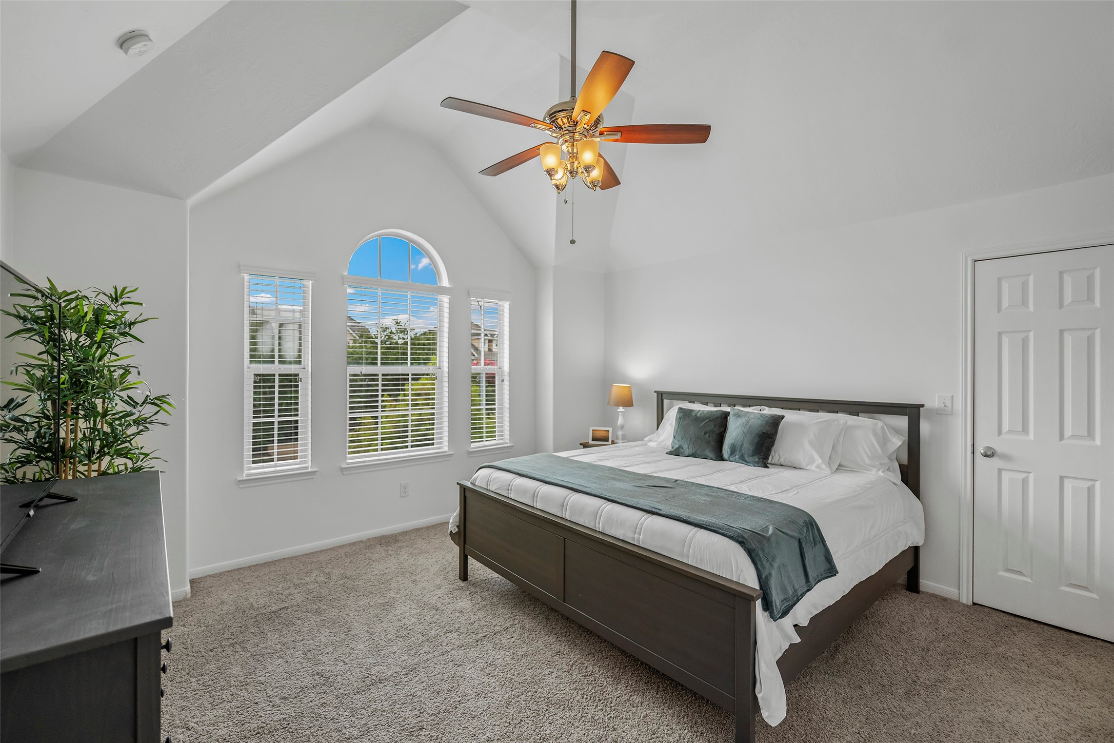 10519 Day Trail Lane Spring, TX 77379 - Photo 29 of 36 Primary Suite