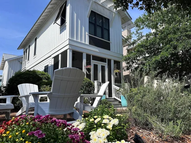 a house view with a outdoor space