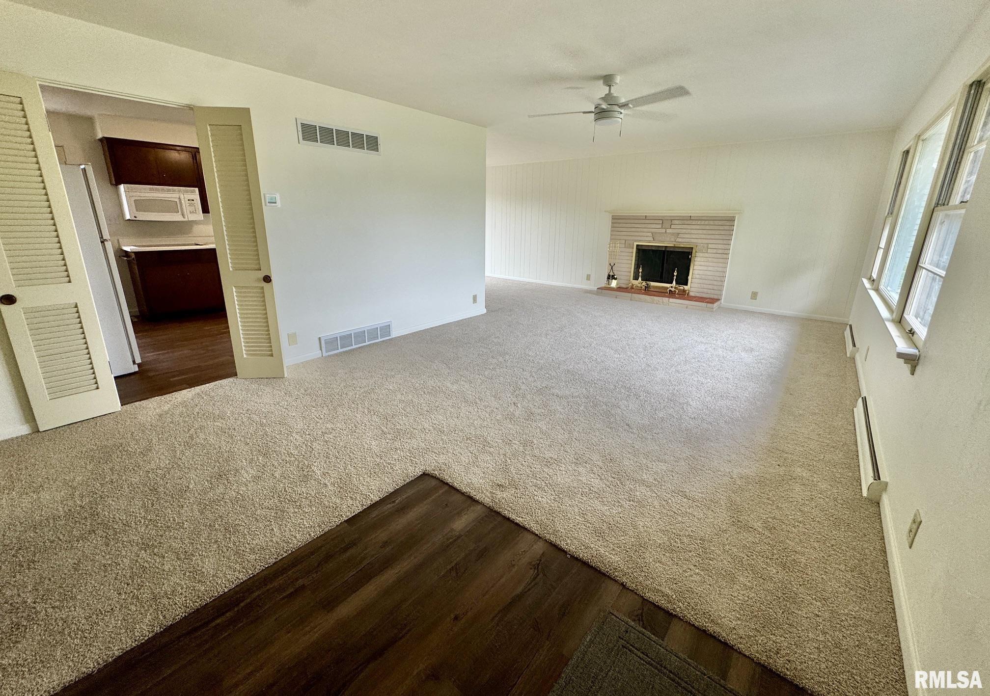 6325 North Greenmont Road Peoria, IL 61614 - Photo 6 of 27 Gallery Image 6