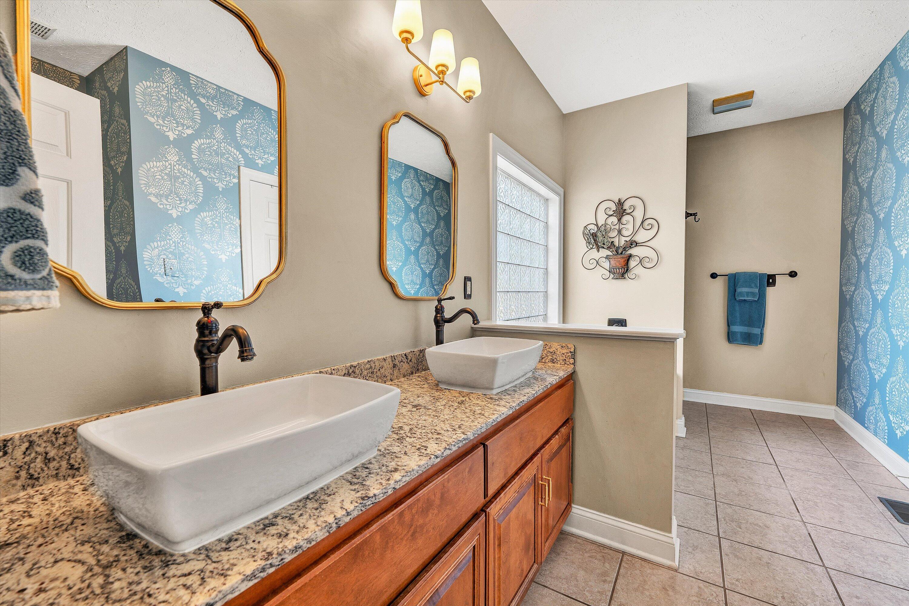 1235 Mountain View Road Vinton, VA 24179 - Photo 20 of 39 20-DSC00085