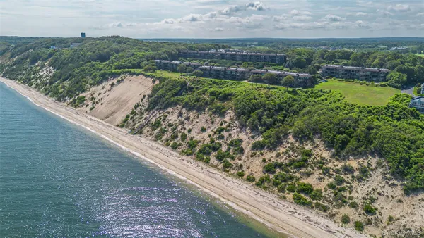 $625,000 | 116 Fox Hill Drive, Baiting Hollow, NY 11933