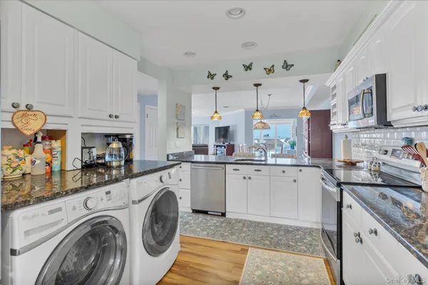 $625,000 | 116 Fox Hill Drive, Baiting Hollow, NY 11933