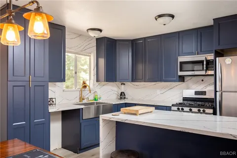 $499,000 | 41602 Mcwhinney Lane, Big Bear Lake, CA 92315