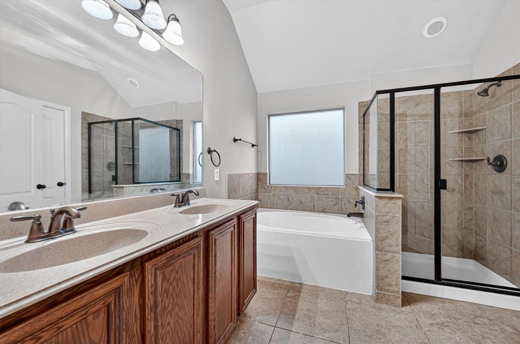 8204 Tierra Del Sol Road Arlington, TX 76002 - Photo 14 of 18