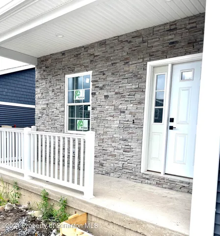 $2,300 | 429 Felts Street, Taylor, PA 18517