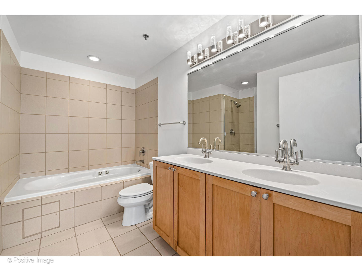 701 South Wells Street, Unit 1504 Chicago, IL 60607 - Photo 3 of 12 Gallery Image 3
