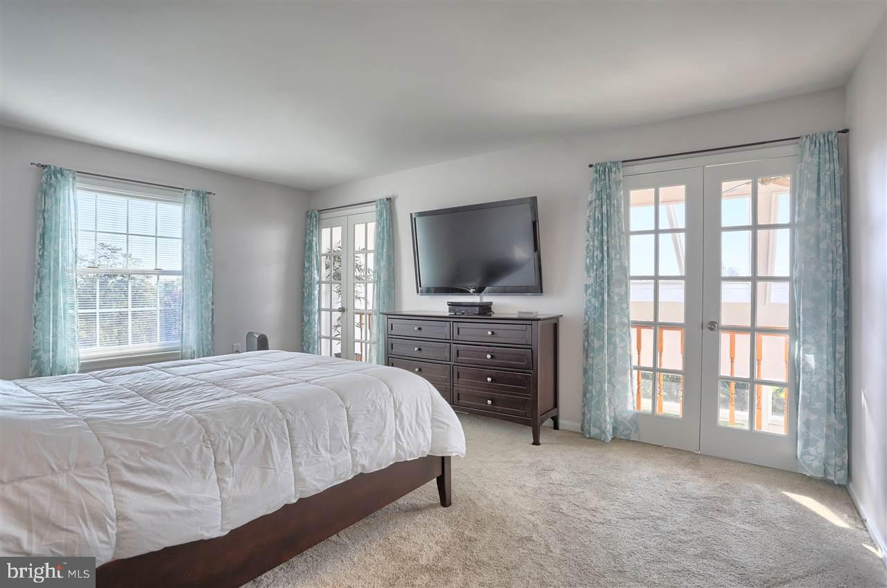 1604 Copperstone Road Harrisburg, PA 17111 - Photo 9 of 25 Gallery Image 9