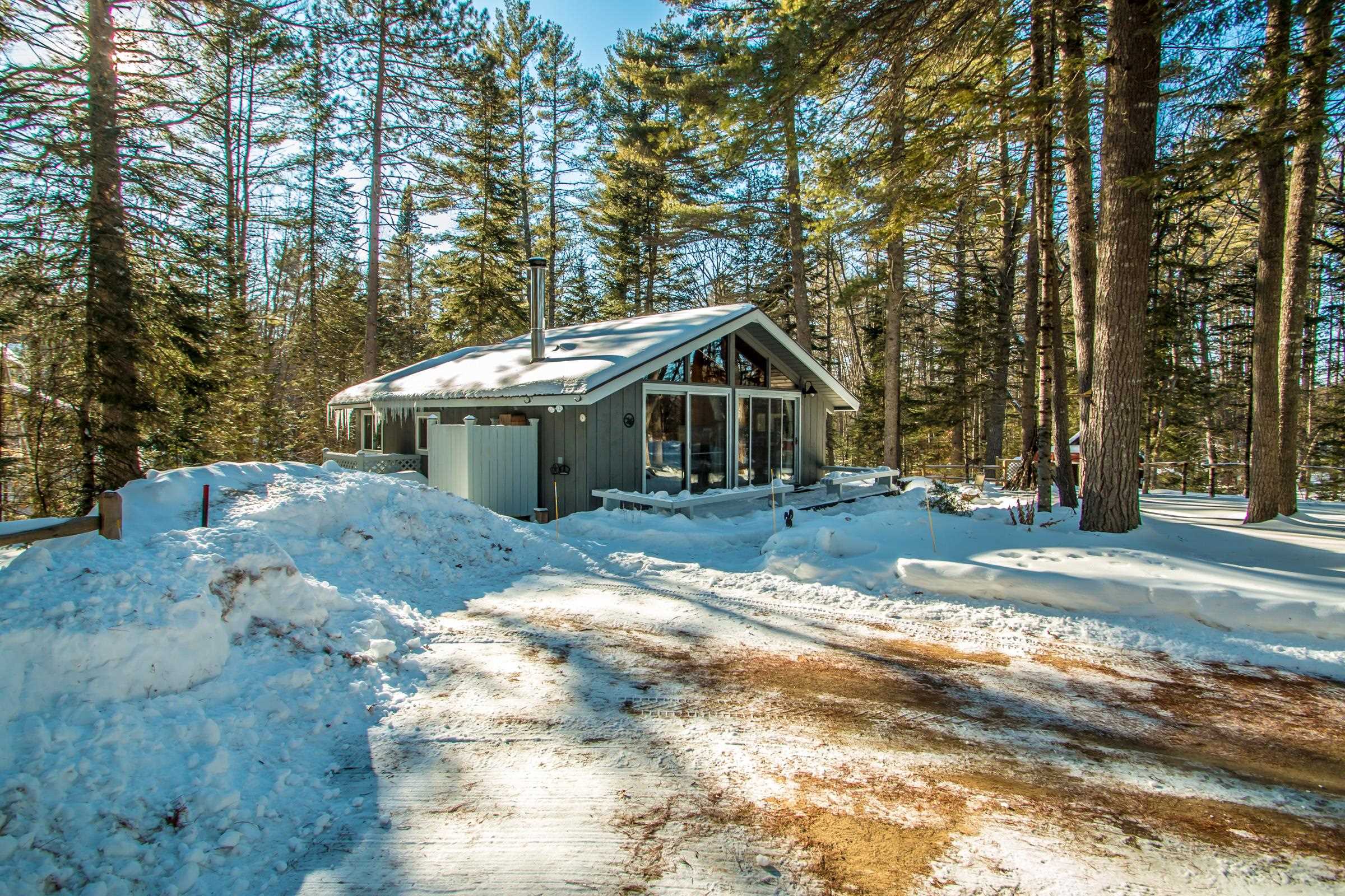109 North Pines Road Conway, NH 03813 - Photo 1 of 36