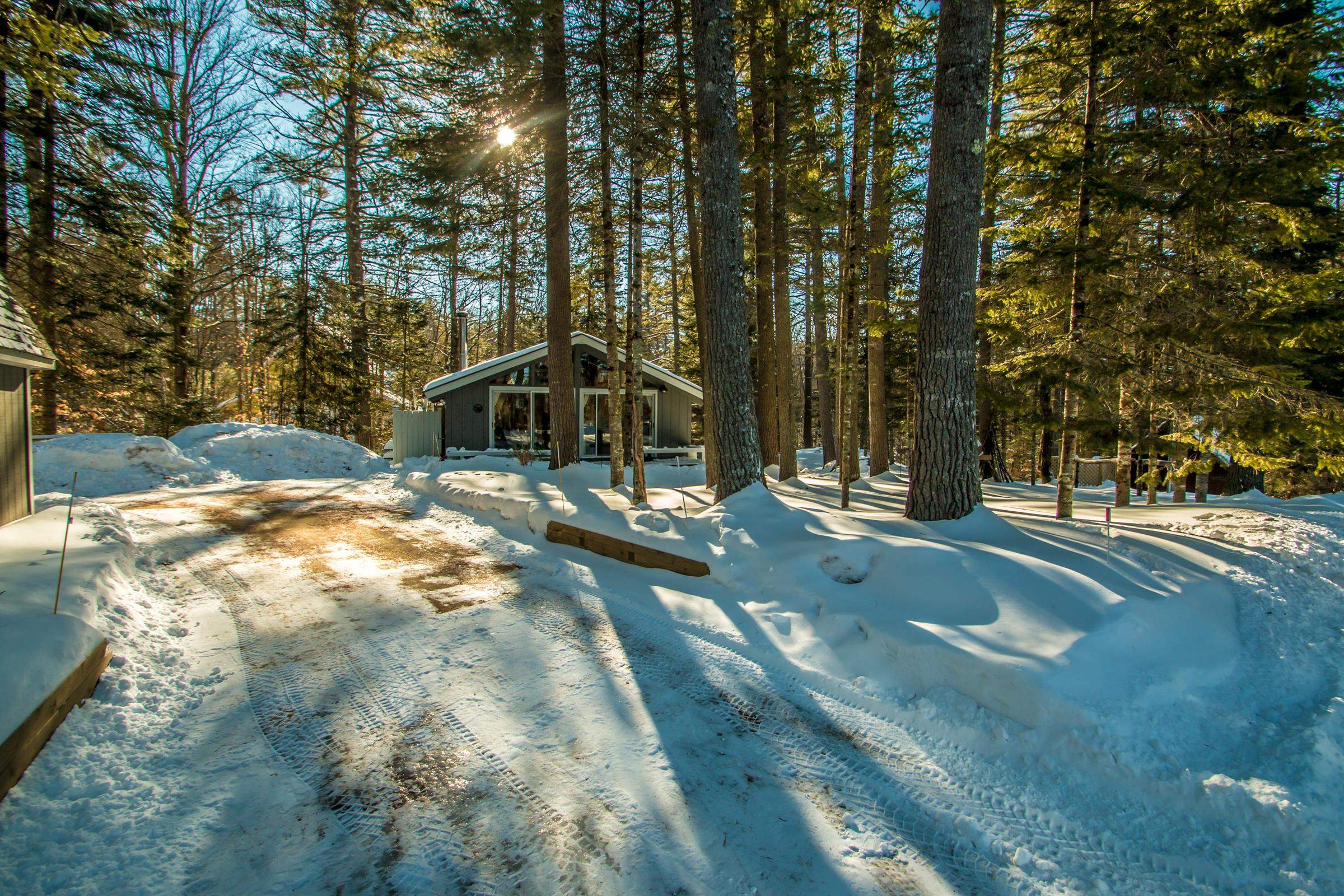 109 North Pines Road Conway, NH 03813 - Photo 2 of 36