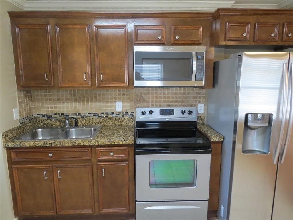 3445 Nathaniel Brown Street Houston, TX 77021 - Photo 8 of 15