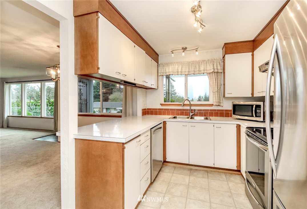 3524 Petersville Road Northeast Bremerton, WA 98310 - Photo 7 of 34 Gallery Image 7