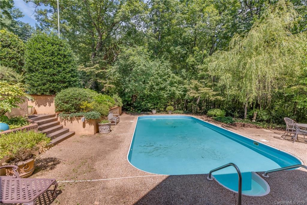 320 Ridgetop Road Tryon, NC 28782 - Photo 32 of 36 an aerial view of a backyard