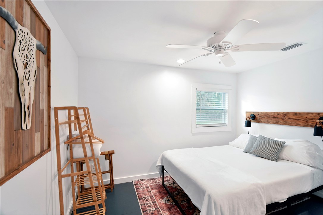 211 Trumbull Street Darien, GA 31305 - Photo 13 of 26 The second bedroom with room for a queen bed.