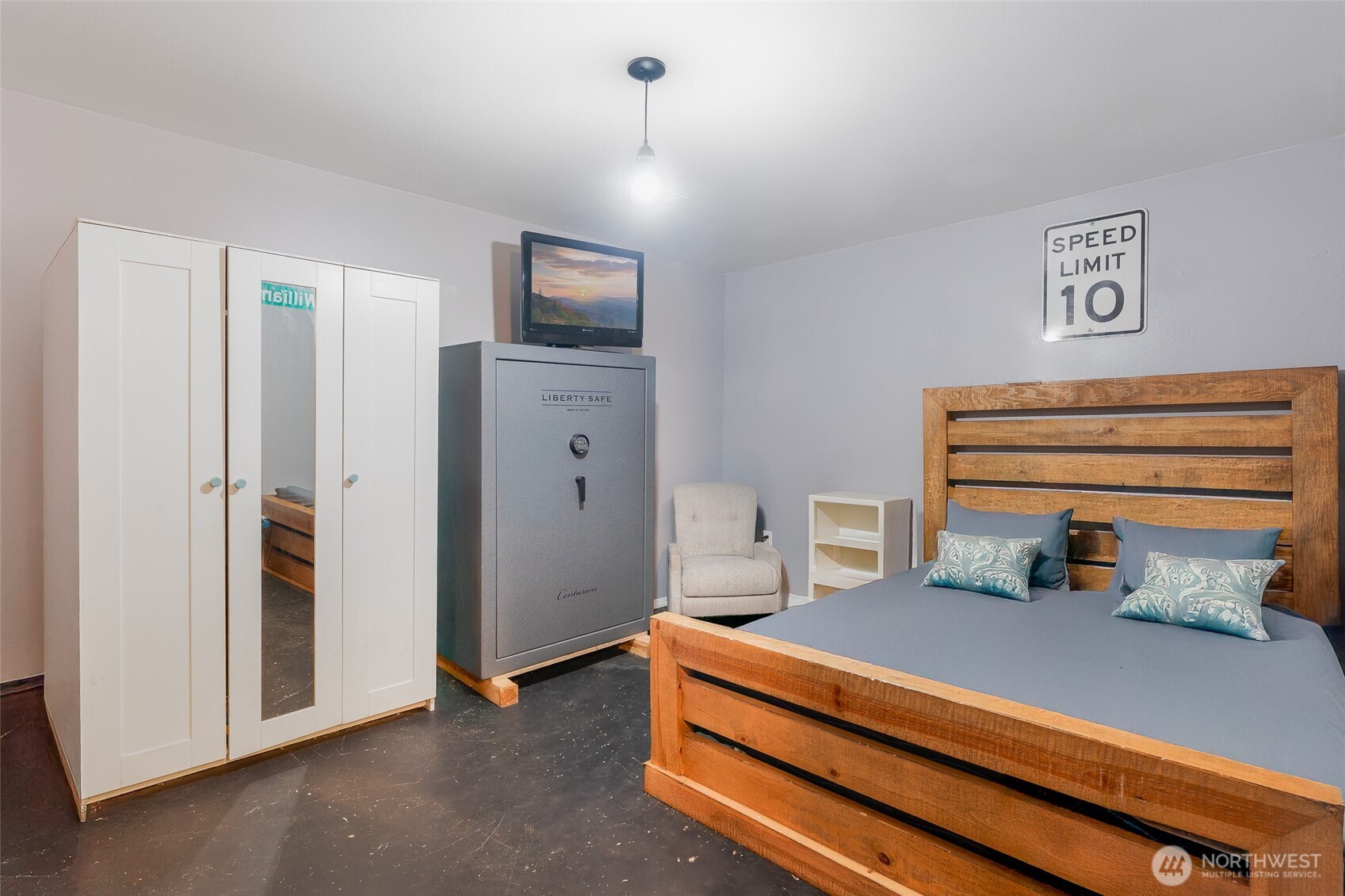 2785 Northeast Dewatto Road Tahuya, WA 98588 - Photo 10 of 39 Gallery Image 10