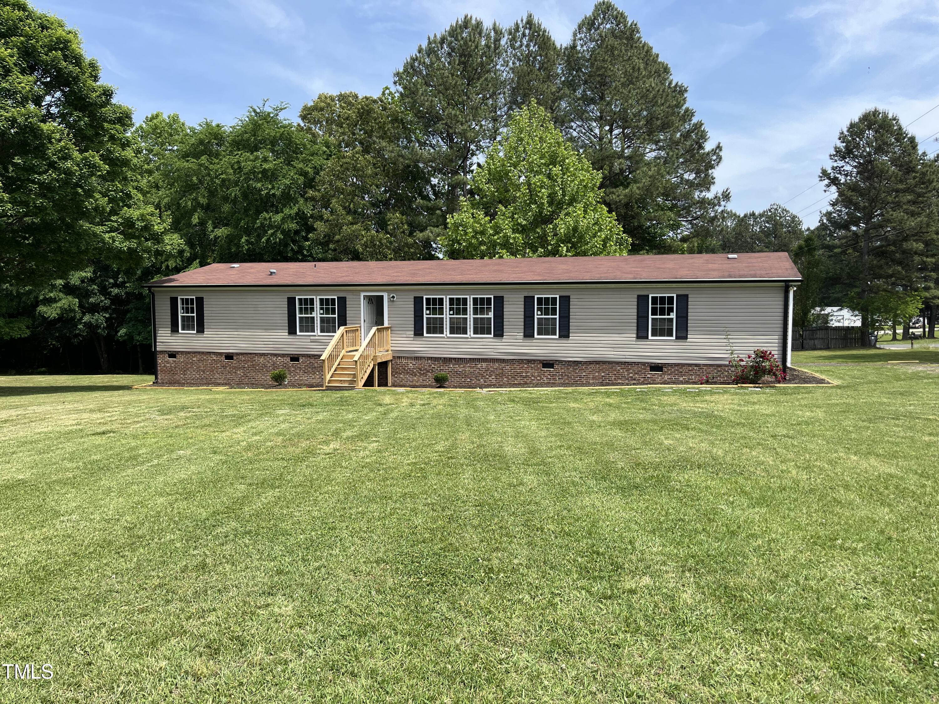 1686 Briggs Road Henderson, NC 27537 - Photo 2 of 30 7196A838-CCCC-464D-A1CC-2EE8373FBD21