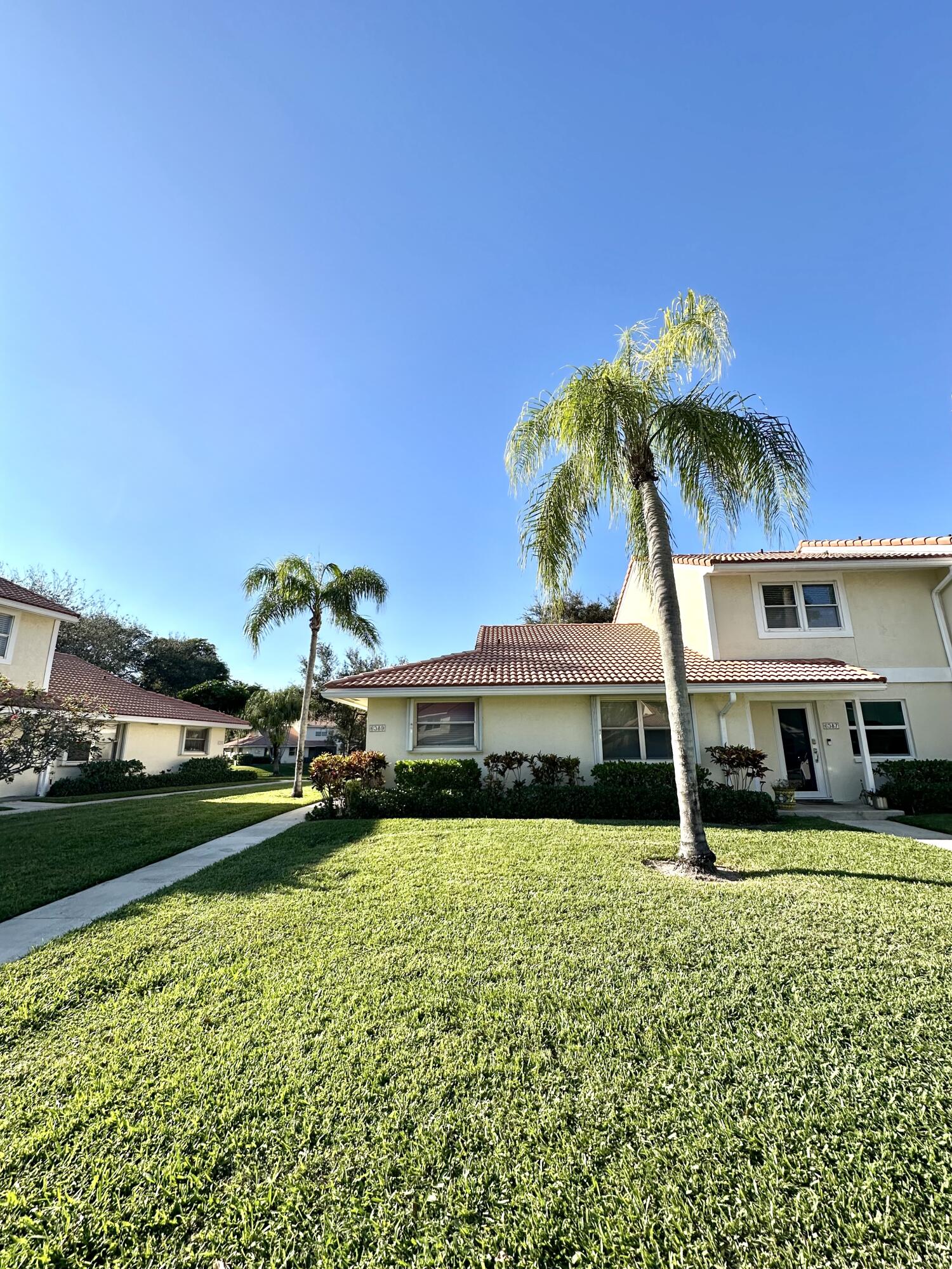 6389 Boca Circle Boca Raton, FL 33433 - Photo 1 of 18 Corner Villa