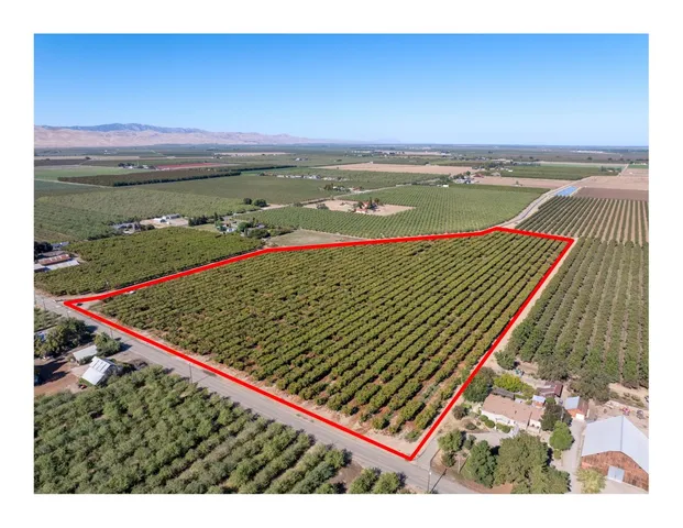 a view of a terrace view