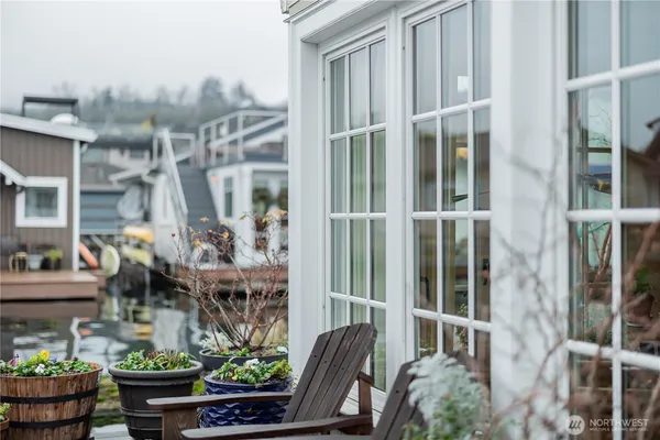 a picture of a table and chairs in patio