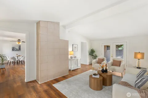 $565,000 | 20605 12th Place South, SeaTac, WA 98198