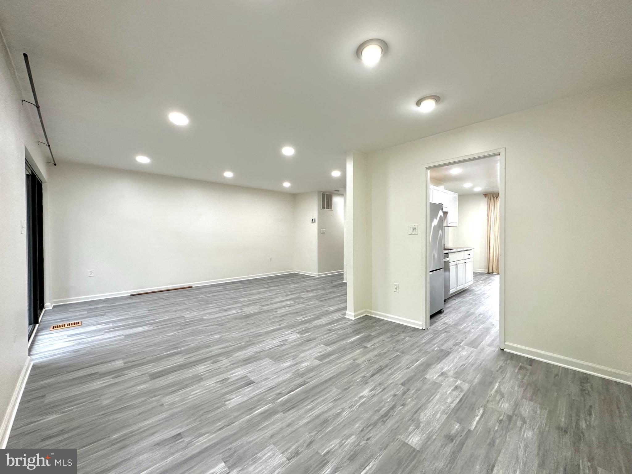 8119 Inverness Ridge Road Potomac, MD 20854 - Photo 8 of 42