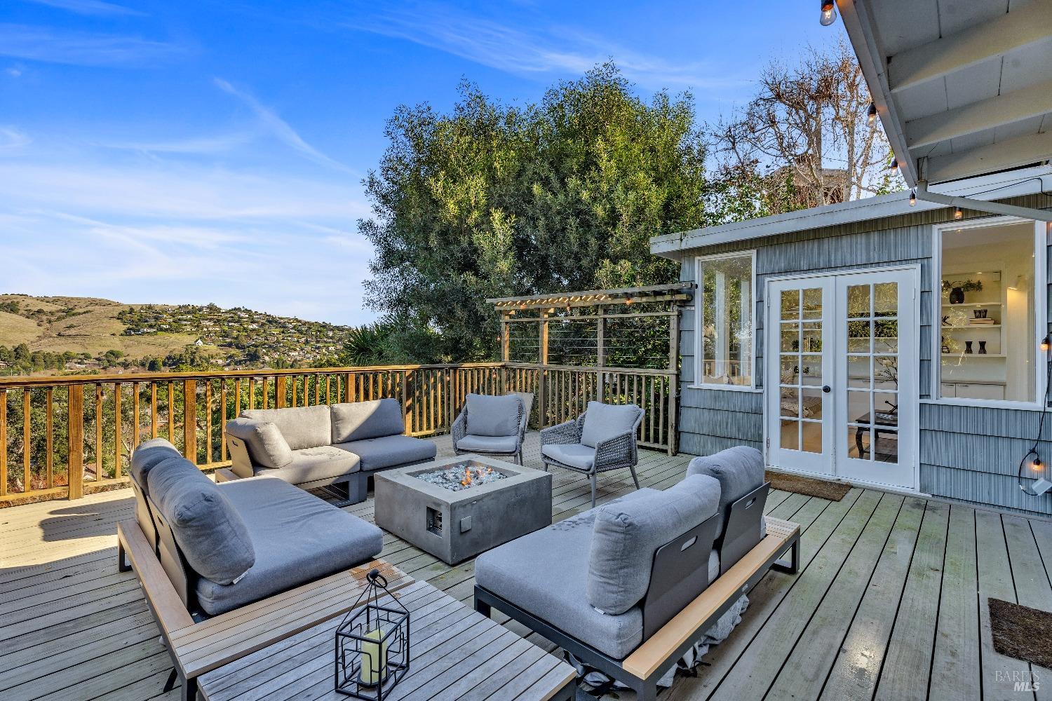 30 Bella Vista Avenue Belvedere, CA 94920 - Photo 8 of 89