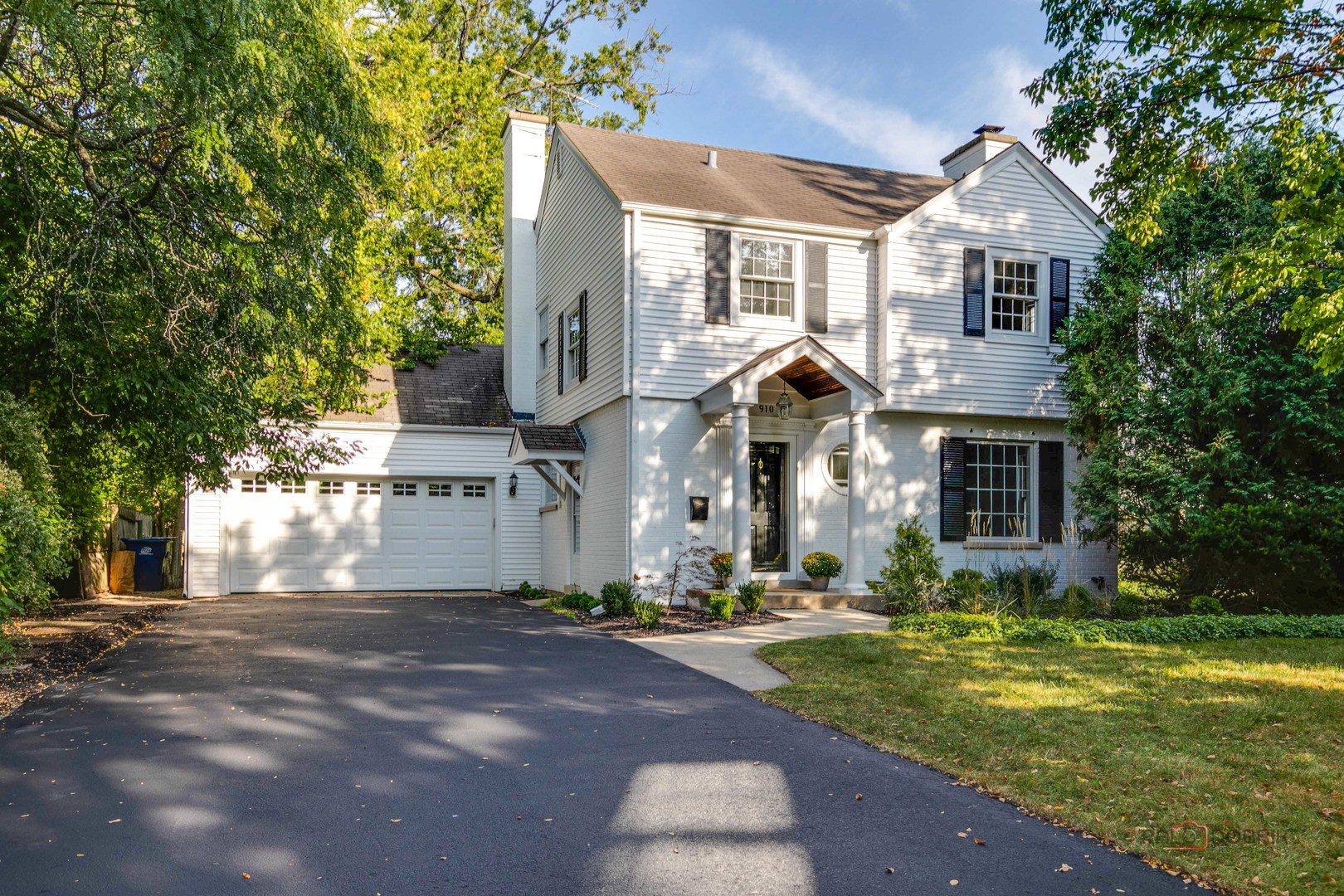 910 Cherokee Road Wilmette, IL 60091 - Photo 1 of 41