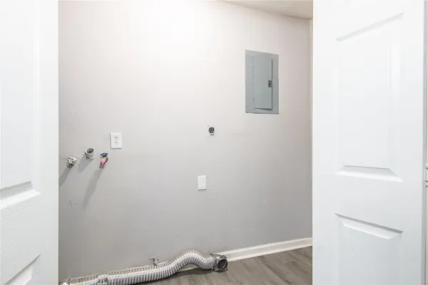 $1,795 | 1702 Athens Drive, New Caney, TX 77357