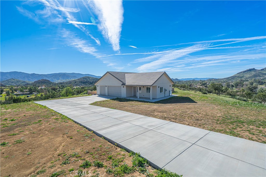 10540 Darling Road Agua Dulce, CA 91390 - Photo 2 of 56
