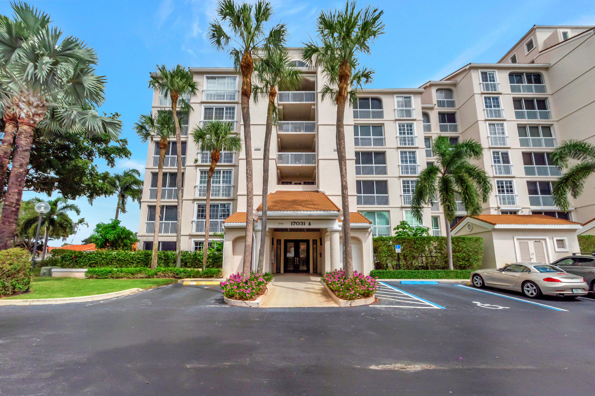17031 Boca Club Boulevard, Unit 61B Boca Raton, FL 33487 - Photo 1 of 45 Front