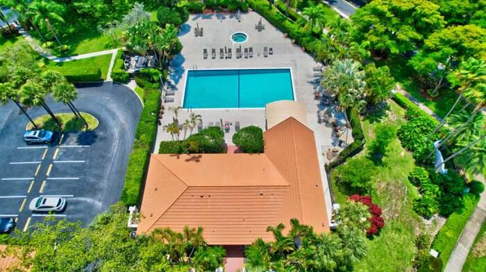 17031 Boca Club Boulevard, Unit 61B Boca Raton, FL 33487 - Photo 42 of 45 Aerial pool and clubhouse