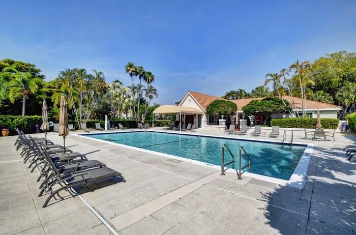 17031 Boca Club Boulevard, Unit 61B Boca Raton, FL 33487 - Photo 44 of 45 SPYGLASS Pool